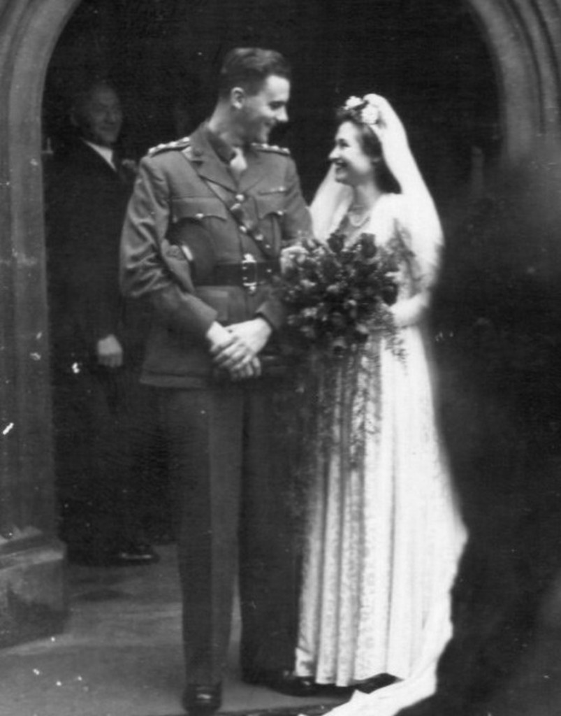 bob and kathleen lowe on their wedding day in 1946