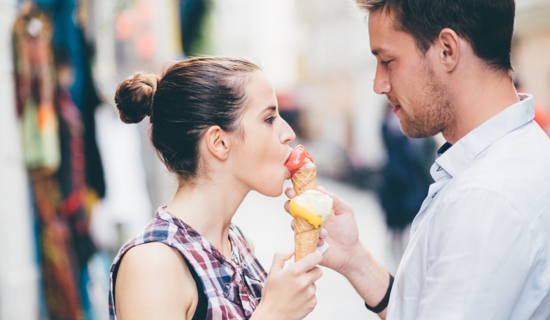couple eating icecream