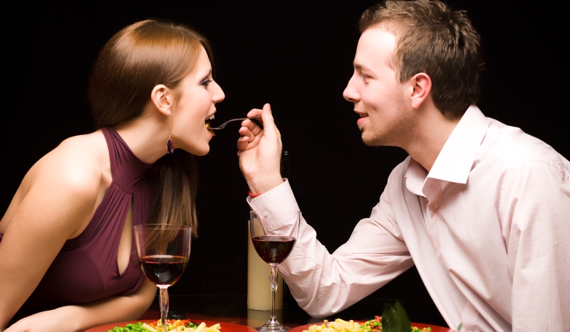 couple on a dinner date_New_Love_Times