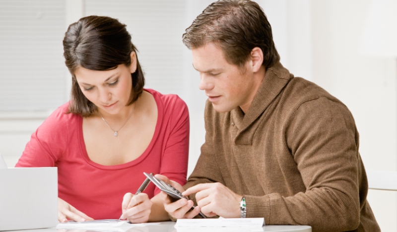 couple sorting out finances_New_Love_Times