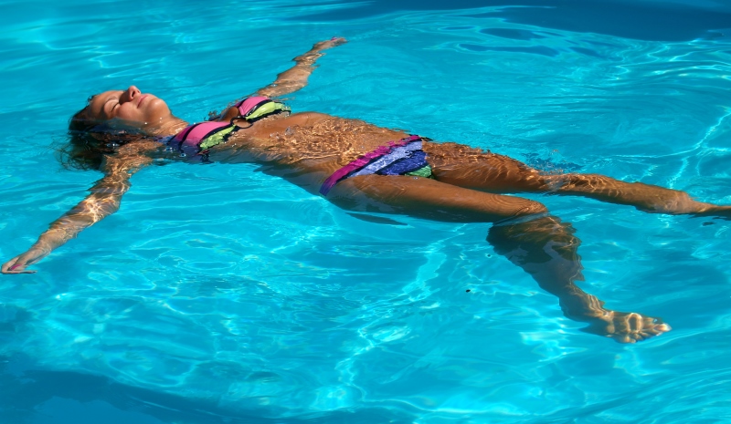 woman swimming_New_Love_Times