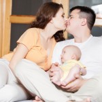 10 easy ways to keep the romance alive after childbirth