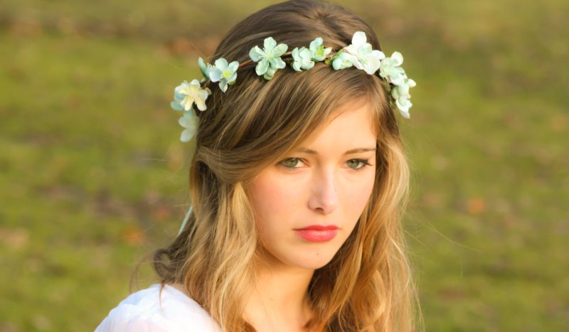 bride wearing a flower wreath