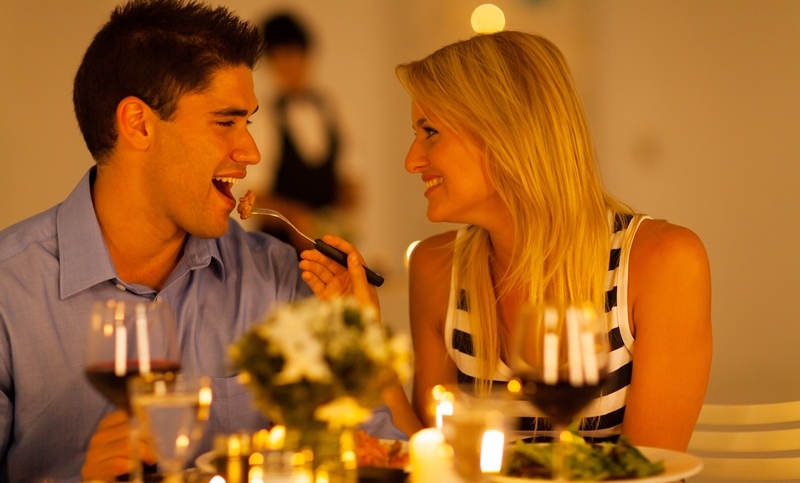couple on a dinner date_New_Love_Times