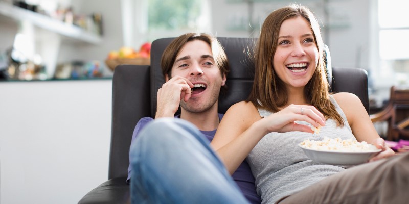 couple watching tv_New_Love_Times