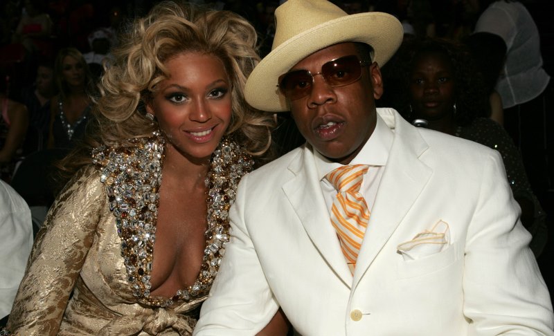 beyonce and jay z at their red carpet debut as a couple in 2004