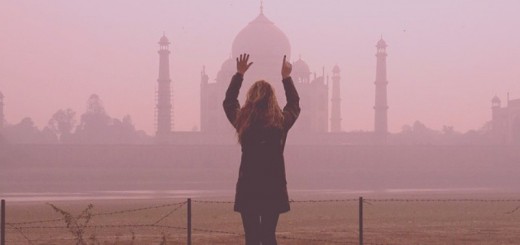 megan in front of the taj mahal, india
