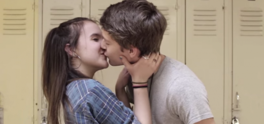 teenagers kissing_New_Love_Times