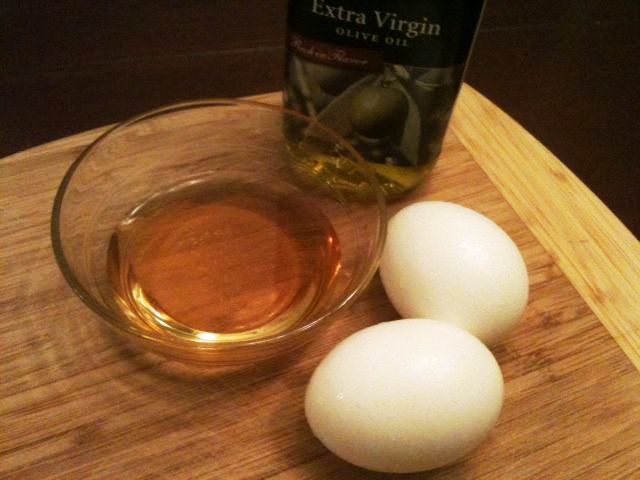 olive oil with egg yolk