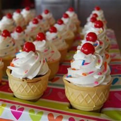icecream cone cupcakes