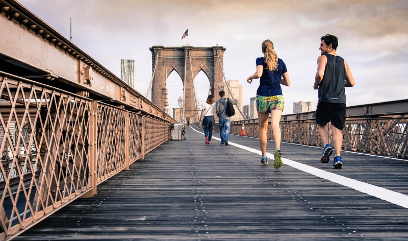 couple jogging