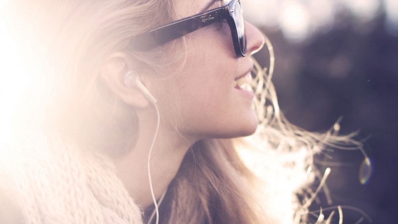 woman listening to music_New_Love_Times