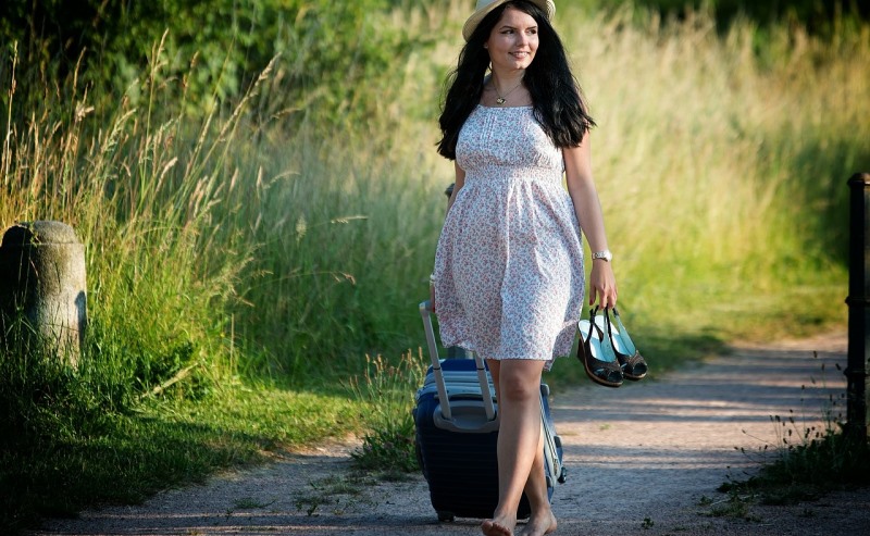 woman traveling_New_Love_Times