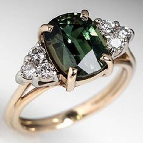  green sapphire ring