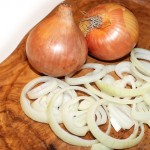 Amazing Benefits Of Onion Juice For Your Skin And Hair