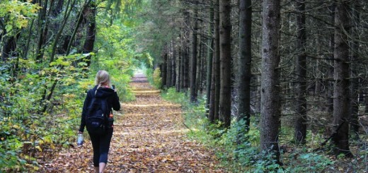 woman hiking_New_Love_Times