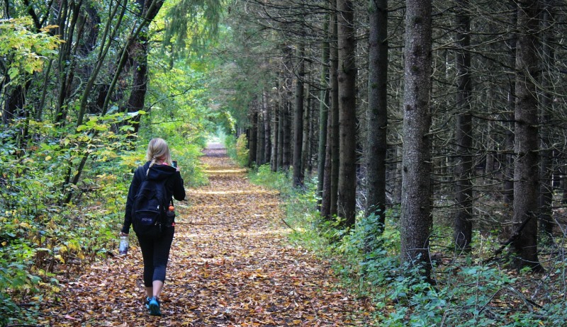 woman hiking_New_Love_Times