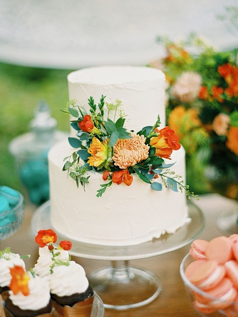 wedding cake that is all about the flower
