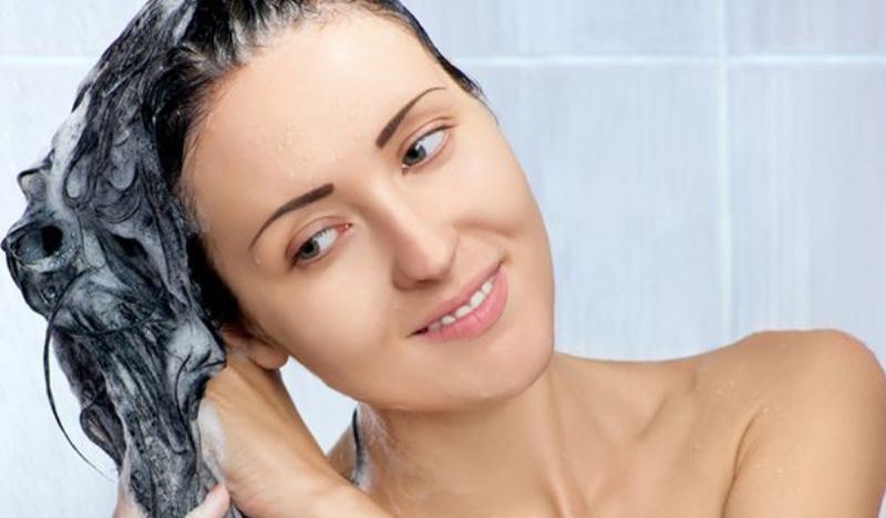 hair hacks shampooing and conditioning together_New_Love_Times