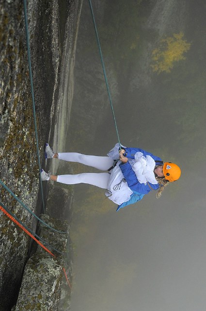 jay philbrick extreme cliff photo shoot_New_Love_Times