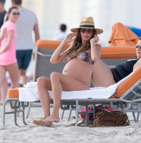 celebrity baby bumps_New_Love_Times