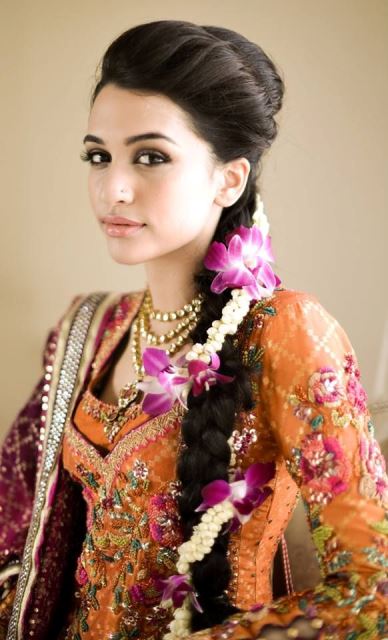 15 Indian Wedding Hairstyles For A Traditional Look