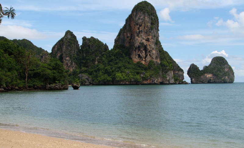 girls holiday railay beach, thailand_New_Love_Times