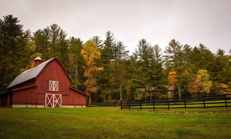 barn-1031613_1280