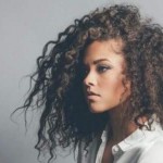 12 Unusually Stunning Ways To Style Your Curly Hair