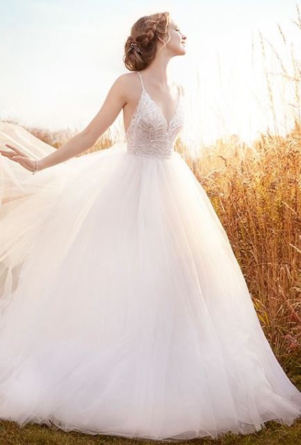 wedding dress shopping_New_Love_Times