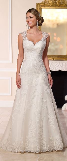 wedding dress shopping_New_Love_Times