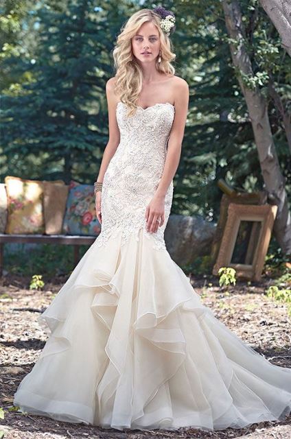 wedding dress shopping_New_Love_Times