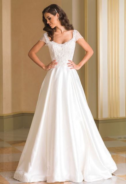 wedding dress shopping_New_Love_Times