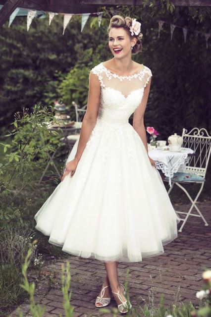 wedding dress shopping_New_Love_Times