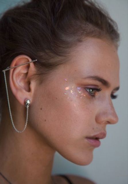 glitter makeup_New_Love_Times