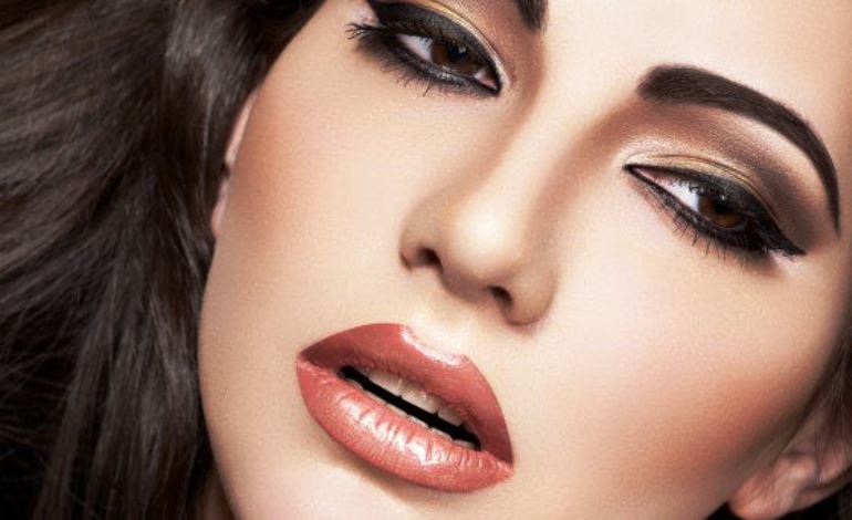 All You Need To Know About How To Make Your Lips Smaller_New_Love_Times