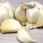 The ONLY 8 Garlic Face Mask Recipes For Acne And Pimple-Free Skin