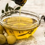 8 Superb Olive Oil Hair Mask Recipes For Shiny, Silky Hair