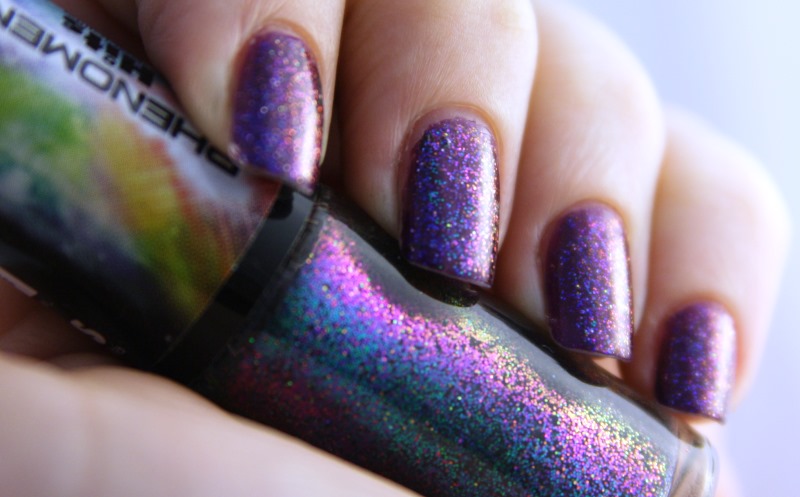 purple nail polisj